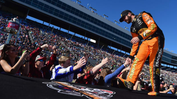 truex-michael-fans.jpg